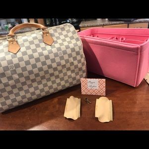 SOLD !!!Authentic LV Speedy 35 DA